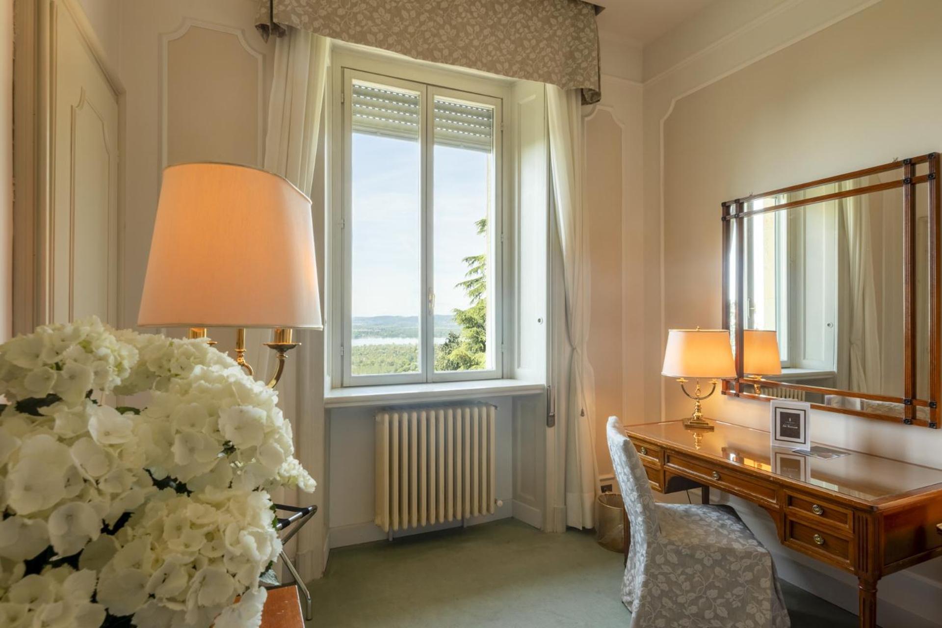 Palace Grand Hotel Varese Exterior foto