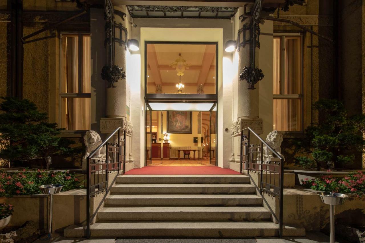 Palace Grand Hotel Varese Exterior foto